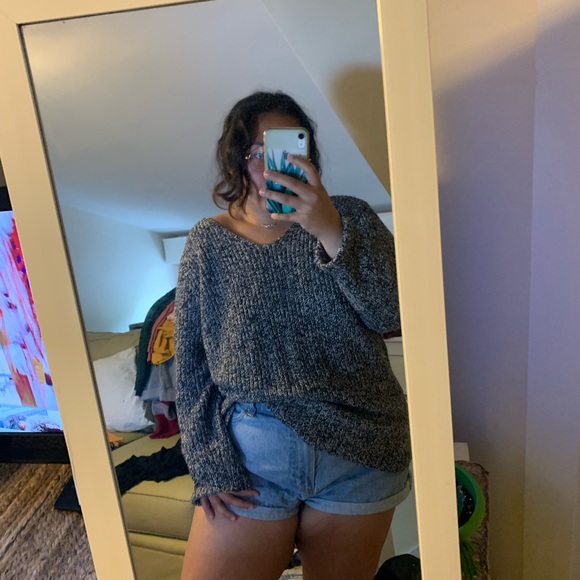 grey sweater - Picture 2 of 2